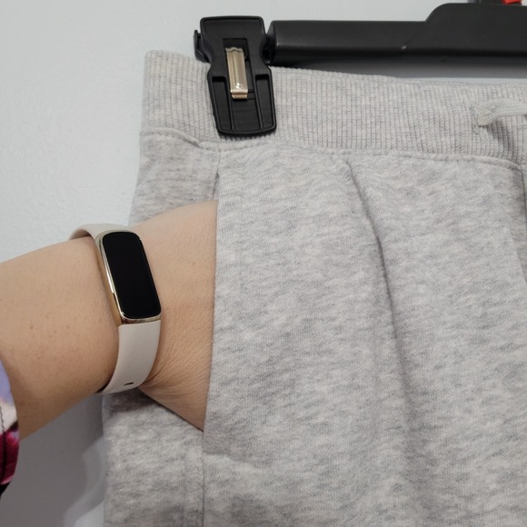 Ambercrombie & Fitch Kids Grey Jogger Pants Size 13/14 Athleisure Dance Outdoor - Picture 4 of 10